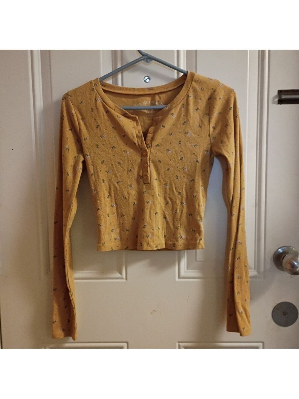 2/$10 Mustard Yellow Cropped Aeropostale Top with Subtle Floral Print
